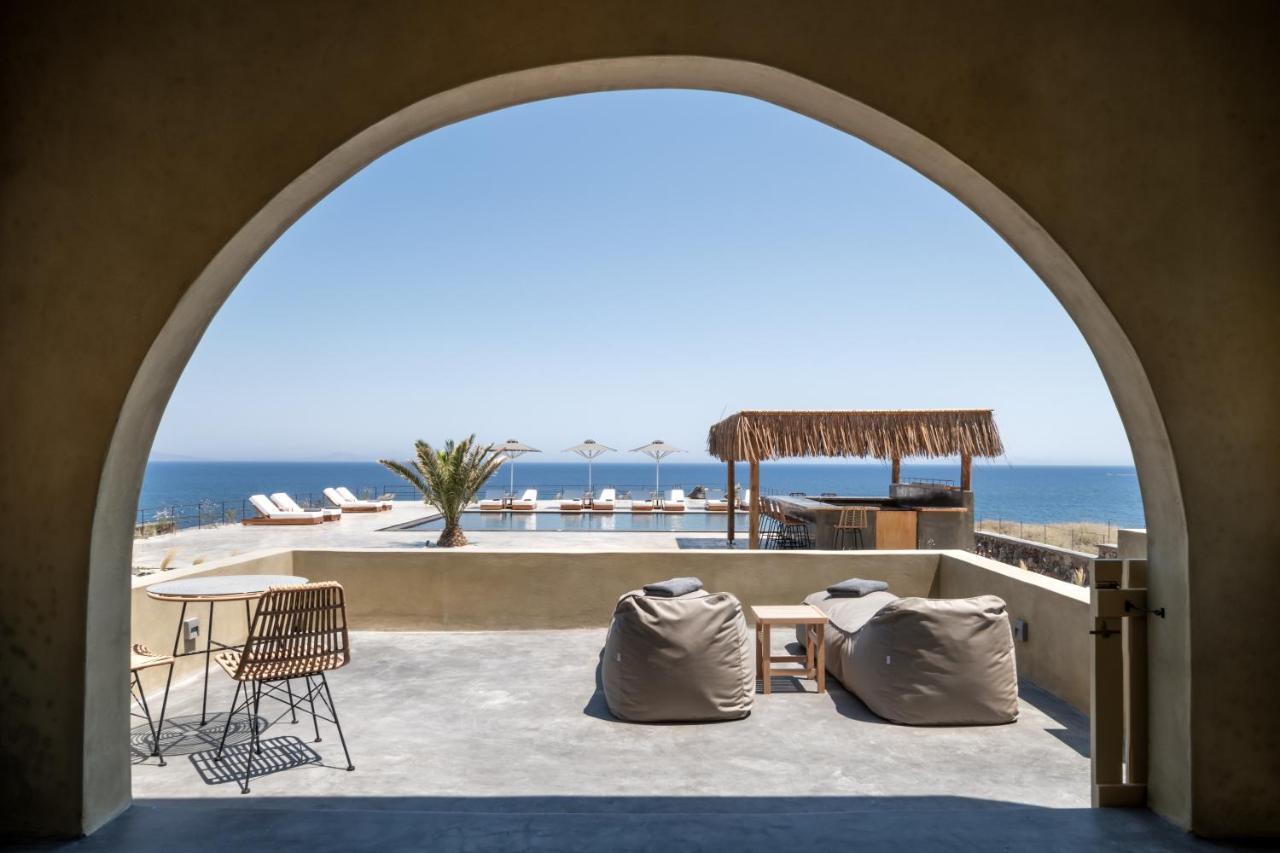 Colombos Beachfront Foinikia  Exterior photo