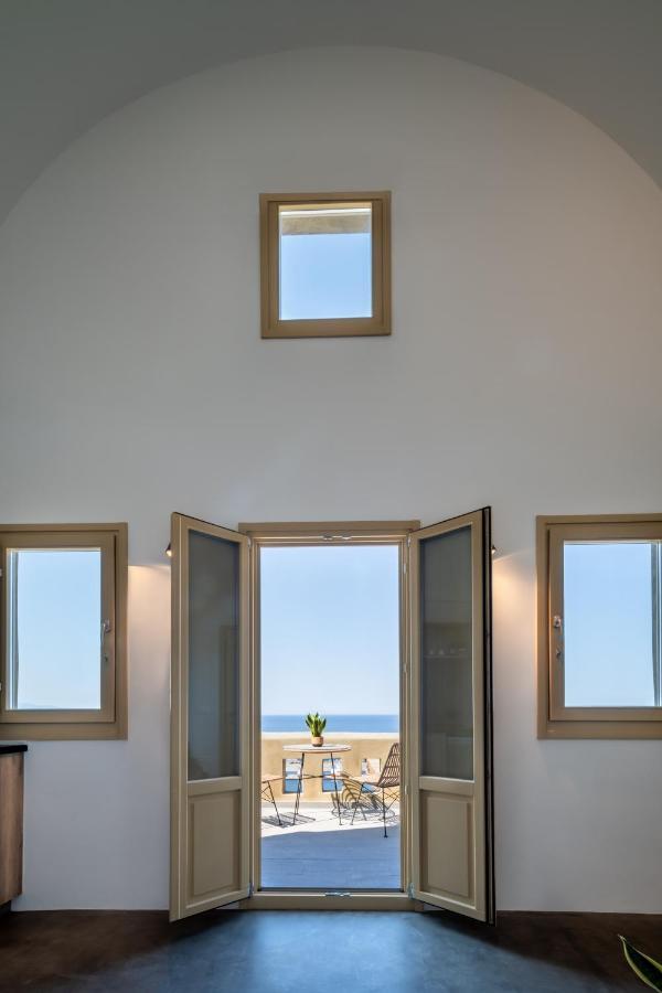 Colombos Beachfront Foinikia  Exterior photo